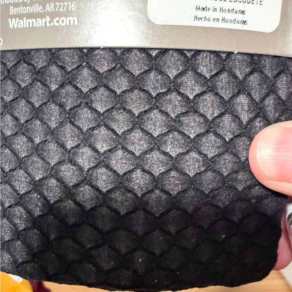 NIB Secret Treasures Black Scalloped Diamond Fashion Tights - Size 4